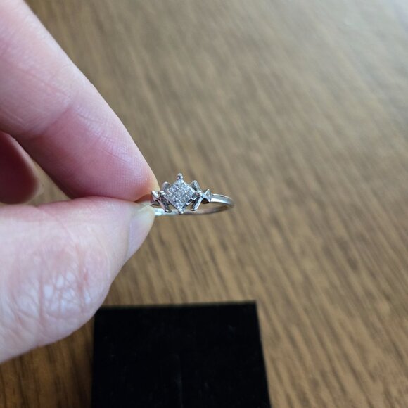 Zales 10k diamond white gold ring - Picture 9 of 17